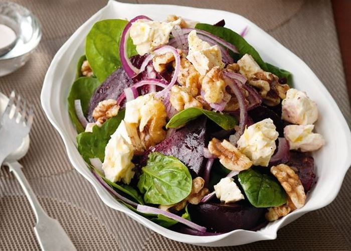 Salads boring?….. Hell no! Try this great tasting recipe